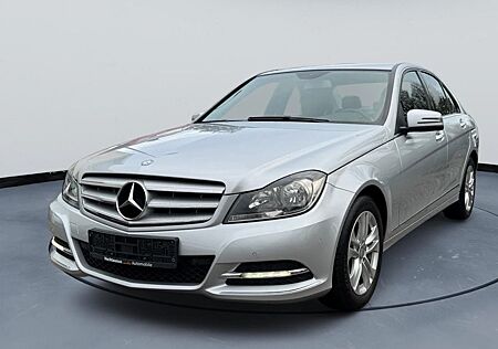 Mercedes-Benz C 180 CGI BlueEfficiency-Avantgarde-Navi-PDC
