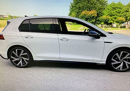 VW Golf Volkswagen VIII Lim. R-Line Garantie 3.2026