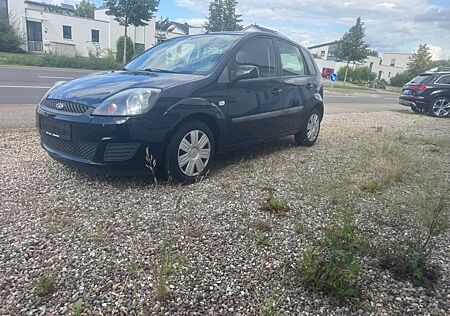 Ford Fiesta 1.3 51 kW Ambiente Ambiente
