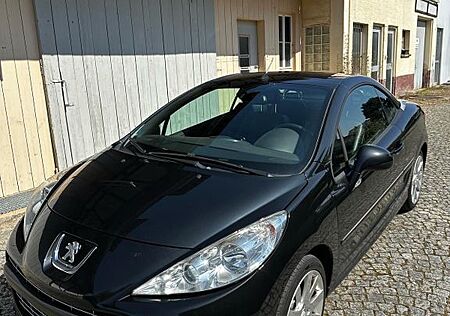 Peugeot 207 CC Black & White Edition 120 Black & Whi...