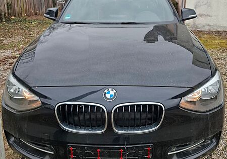 BMW 118i Sport Line Sport Line