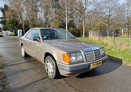 Mercedes-Benz CE 300