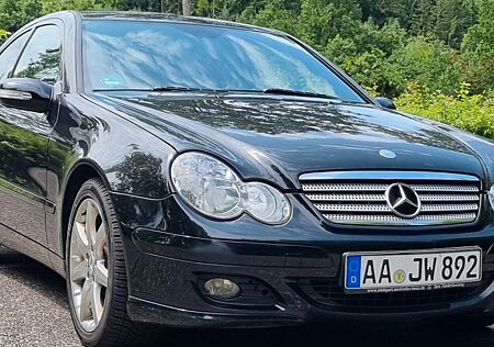 Mercedes-Benz CL 220 (Tausch gegen coupe E class)) TűV neu