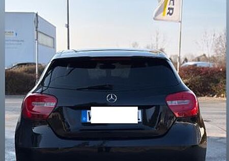 Mercedes-Benz 200