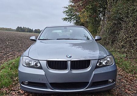 BMW 318i - Automatik