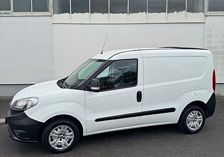 Fiat Doblo Kastenwagen 1. Hand neuer TÜV