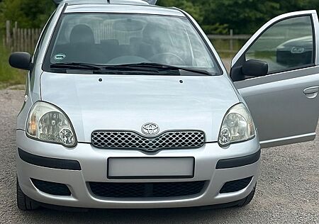 Toyota Yaris 1,0-l-VVT-i Tüv Neu