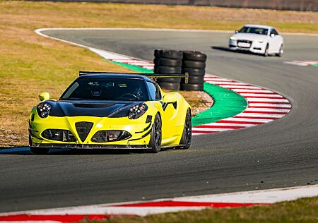 Alfa Romeo 4C 1.8 TBi 16V - Track toy