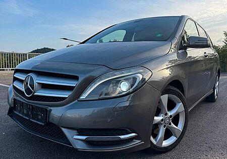 Mercedes-Benz B 180 CDI Sport Aut. F1 Navi Leder Xenon LED PDC