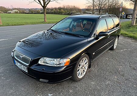 Volvo V70 II 2.4 D5 136kW Automatik Leder Summum