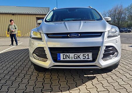 Ford Kuga 2,0 TDCi 4x4 132kW Titanium PowerShift ...