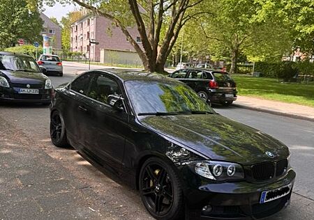 BMW 128i V6 APPLE CarPlay