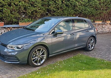 VW Golf Volkswagen 8 Life 1,5 TSI OPF 110kW