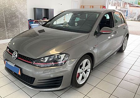 VW Golf Volkswagen VII Lim. GTI Performance BMT 2.0 DSG