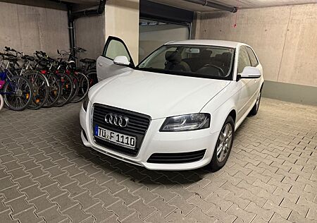 Audi A3 1.4 TFSI Attraction, PDC, SHZ, Neuer Service