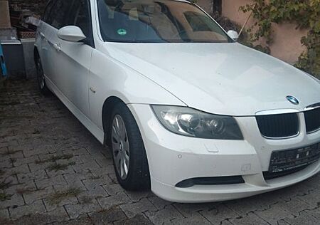 BMW 318i touring -