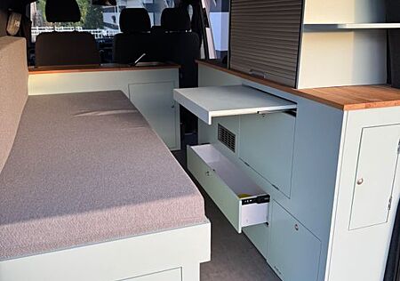 VW T5 Volkswagen .2 Campervan mit Standheizung und Kühlbox