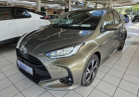 Toyota Yaris Hybrid 1.5 Team D Facelift LED ACC Sitzhei
