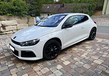 VW Scirocco Volkswagen R 2.0 TSI 7-Gang DSG