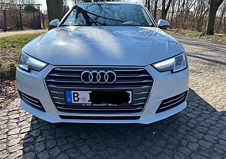Audi A4 2.0TDI 140kW Avant sport - VirtualCockpit