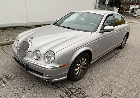 Jaguar S-Type 2.5 V6 Executive