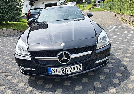 Mercedes-Benz SLK 200 Comand Leder Airscarf Glasdach