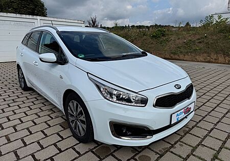 Kia Cee'd Sportswagon 1.6 cee'd Euro6 Navi Kamera Klima pdc Premium+