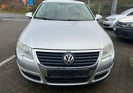 VW Passat Volkswagen 2.0 FSI Highline TÜV 12.2025