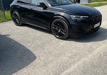 Audi RS Q8 RSQ8 performance TFSI quattro tiptronic -