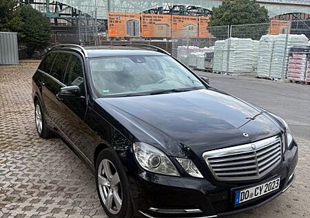 Mercedes-Benz E 300 BlueTEC HYBRID T -