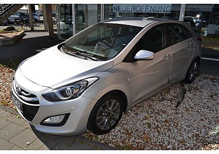 Hyundai i30 Classic 1.4 1,4ltr 73kw Alarm Berganfahrass.