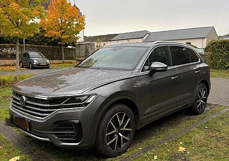 VW Touareg Volkswagen R-Line 4Mot Matrix-LED-Scheinwer Vollled