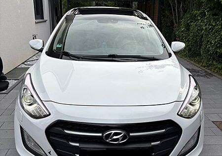 Hyundai i30 blue Premium
