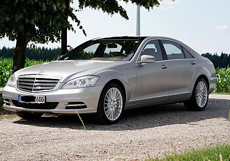 Mercedes-Benz S 600 Exklusiver L in Matt-Grau / B&O