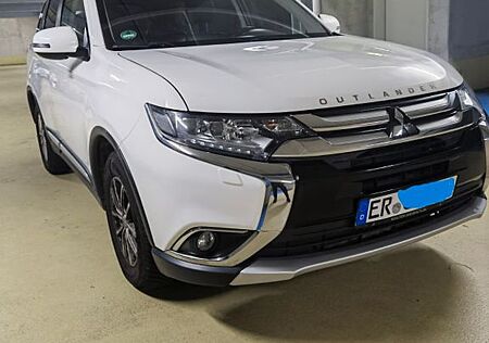 Mitsubishi Outlander 2.2 DI- Automatik, Leder, 7 Sitze.