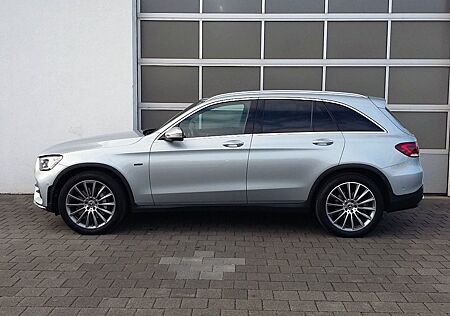 Mercedes-Benz GLC 300 de 4MATIC AMG Line AIR BODY CONTROL