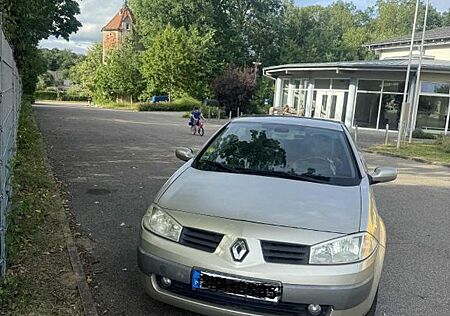 Renault Megane Coupé-Cabriolet Privilege 2.0 16V Exp...