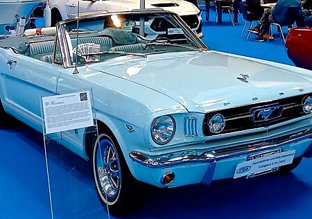 Ford Mustang GT Cabrio 271 PS, 4,7 Ltr. V8