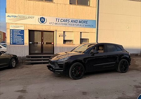 Porsche Macan GTS SCHECKEFT Service & TÜV NEU