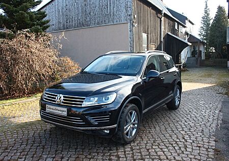VW Touareg Volkswagen V6 TDI Terrain Tech 4Mot R-line