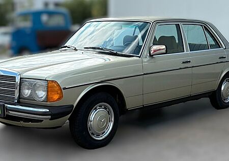 Mercedes-Benz 300 W123 300D TOP-ZUSTAND H-KENNZEICHEN