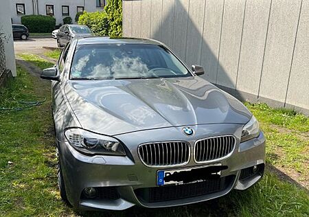 BMW 523i ,M Paket,Navi,Xenon,Aut.,Leder,Schiebedach