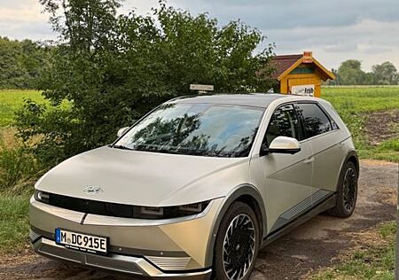 Hyundai IONIQ 5 72,6 kWh / Garantie 4 Jahre / Solardach