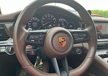 Porsche Panamera 4 E-Hybrid -