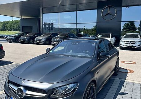 Mercedes-Benz E 63 AMG Mercedes-AMG E 63 S 4MATIC+ Autom. ...