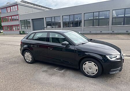 Audi A3 1.6 TDI Sportback -