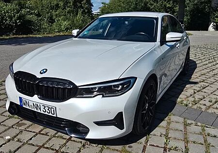 BMW 330i Sport Line Automatic