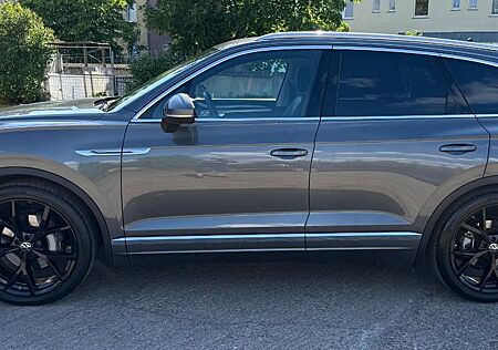 VW Touareg Volkswagen 3.0 V6 TDI 210kW 4MOT Tiptr. Eleganc...