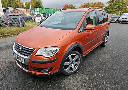 VW Touran Volkswagen 2.0 TDI Cross Xenon Navi Klima 7 Sitze