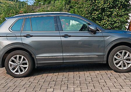 VW Tiguan Volkswagen 2.0 TSI OPF 140kW DSG 4MOTION Highlin...
